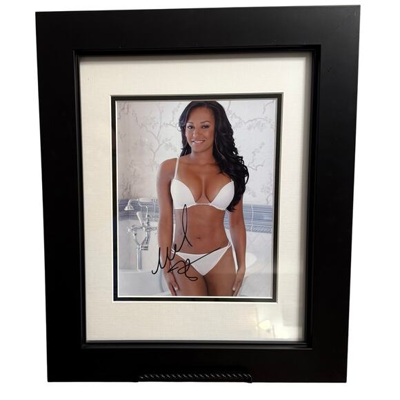 Mel B Spice Girls Melanie Brown Autographed Framed Photo 14x17 COA Iconographs - Picture 1 of 7